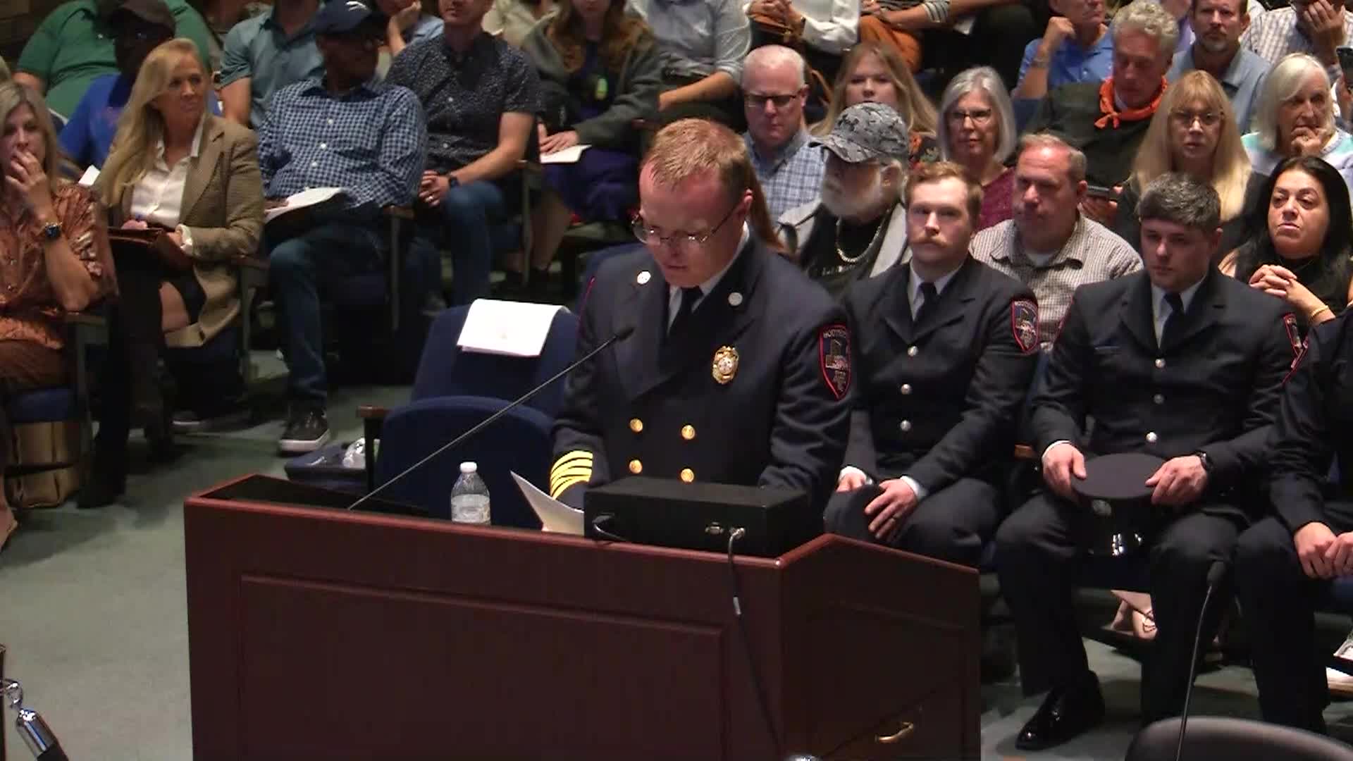 Southfieldnow113_Firedepartmentswearingin